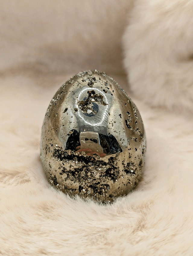 Œuf en Pyrite Naturelle
