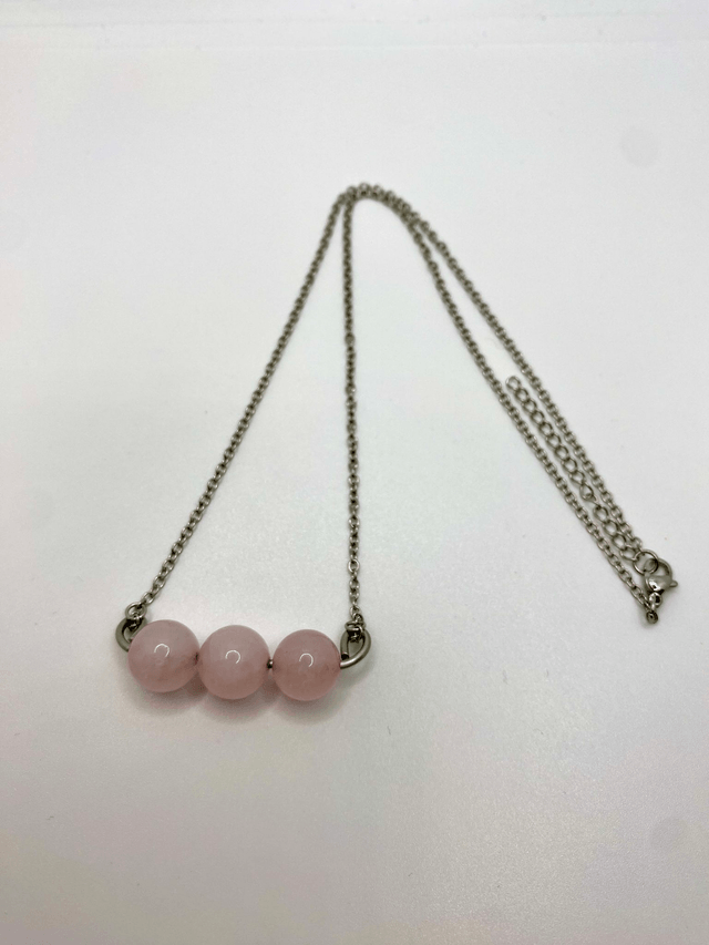 Pendentif Trio Quartz Rose – Élégance et Douceur