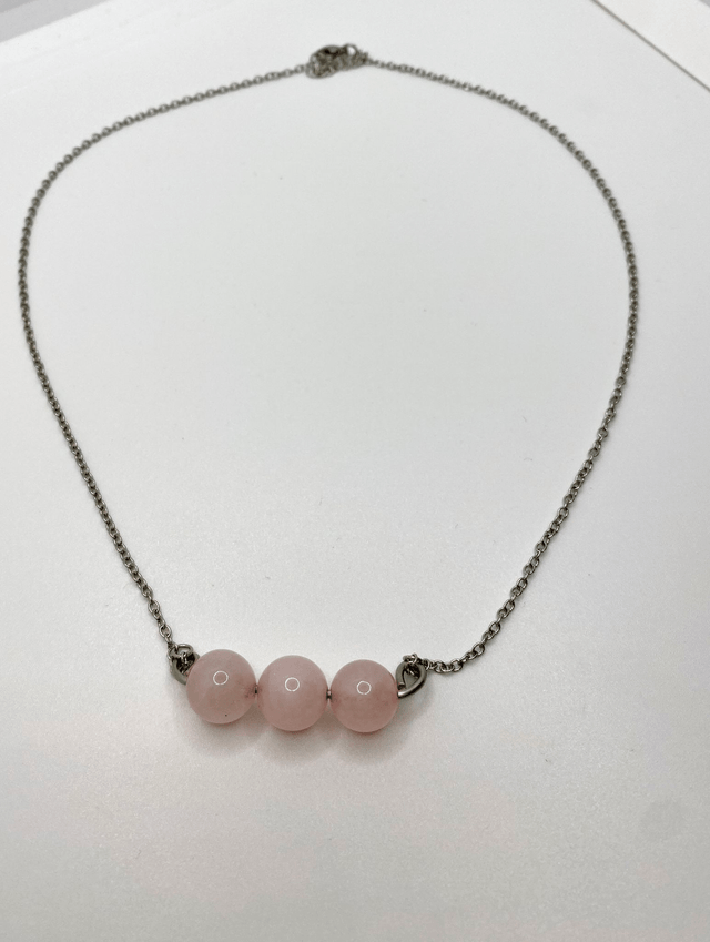 Pendentif Trio Quartz Rose – Élégance et Douceur