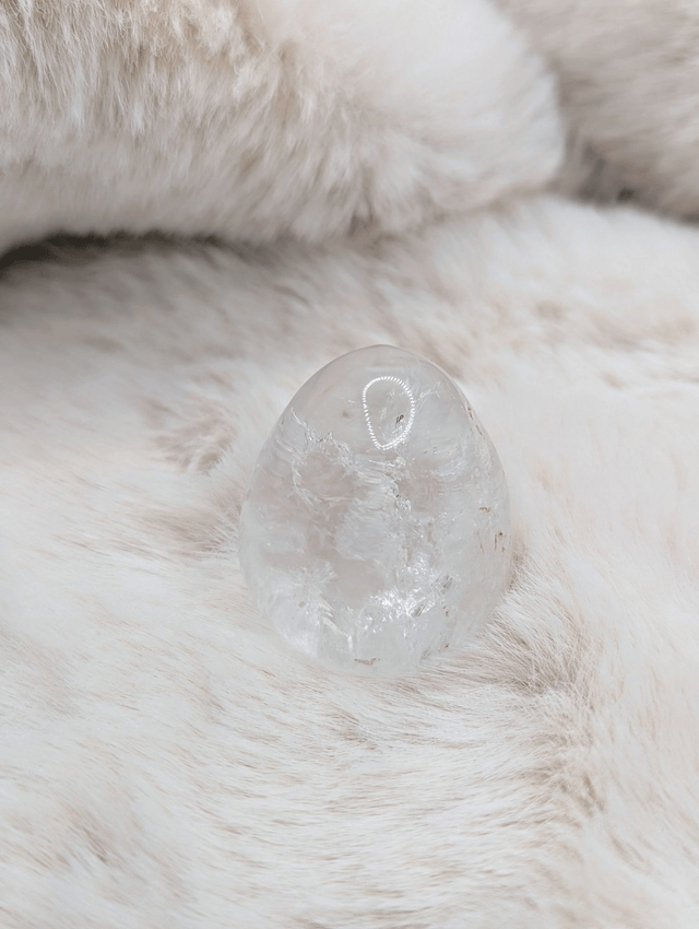 Œuf en Cristal de Roche Naturel
