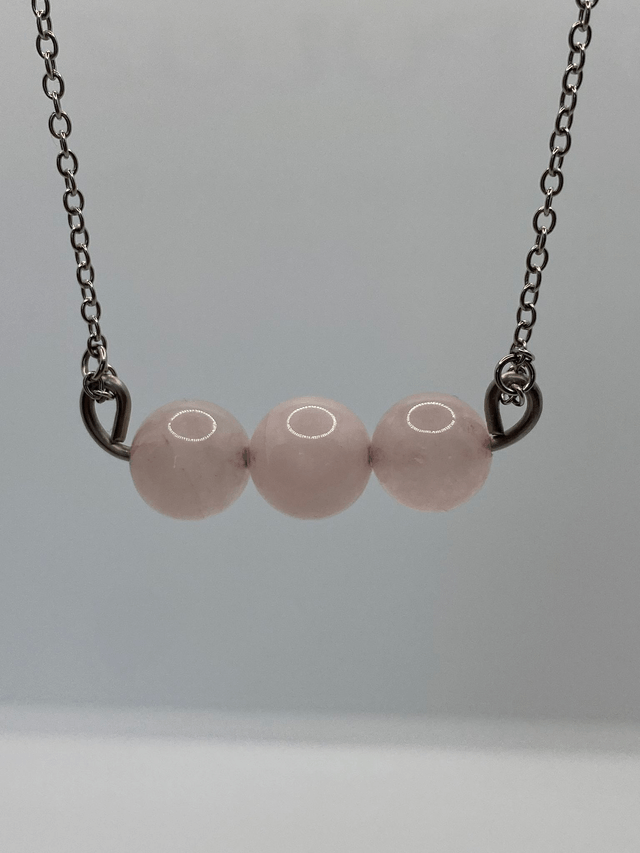 Pendentif Trio Quartz Rose – Élégance et Douceur