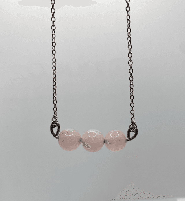 Pendentif Trio Quartz Rose – Élégance et Douceur